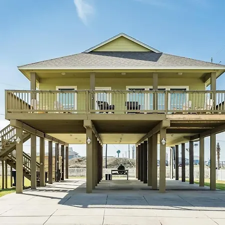 Blue Swordfish Bungalow - 4 Bed, 4 Bath - Short Walk To Beach And Gulf Water!